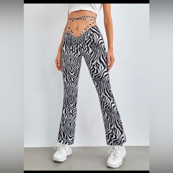 Sold ❌SHEIN Coolane Crisscross Tie Back Ruched Detail Zebra Striped Pants size S - Picture 1 of 4